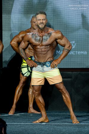 MEN'S PHYSIQUE 174